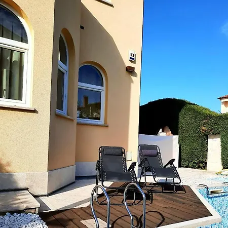 Belgravia Βίλα Πούλα